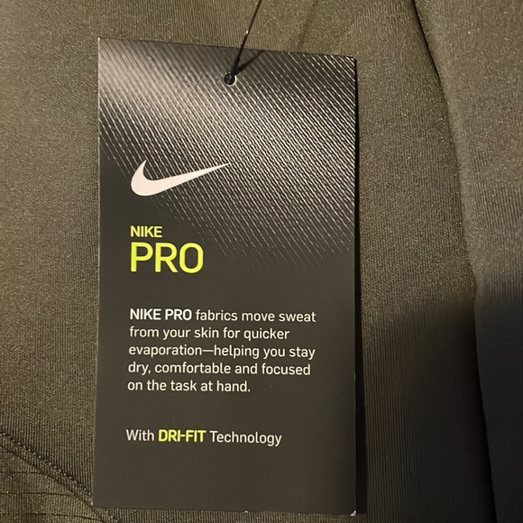 Nike Pro Sweatshirt - Picture 3 of 6
